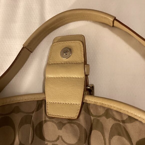 COACH Vintage Soho Leather Flap Bag - Picture 4 of 14